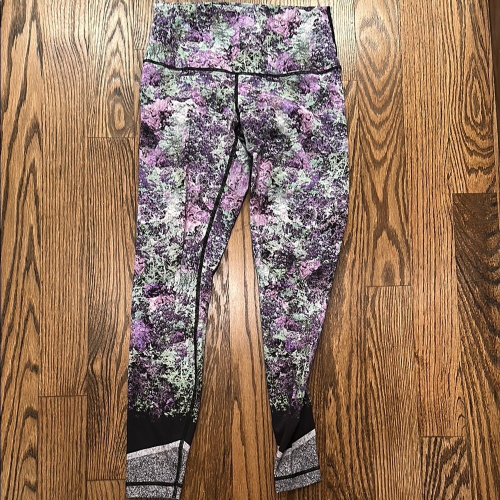 Lululemon patterned tights